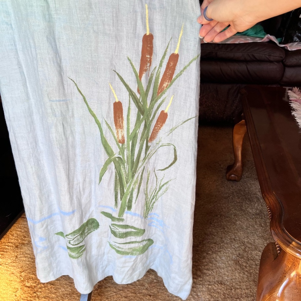 Earth . Song Vintage Linen dress painted frog in pond long dress. - Picture 13 of 16